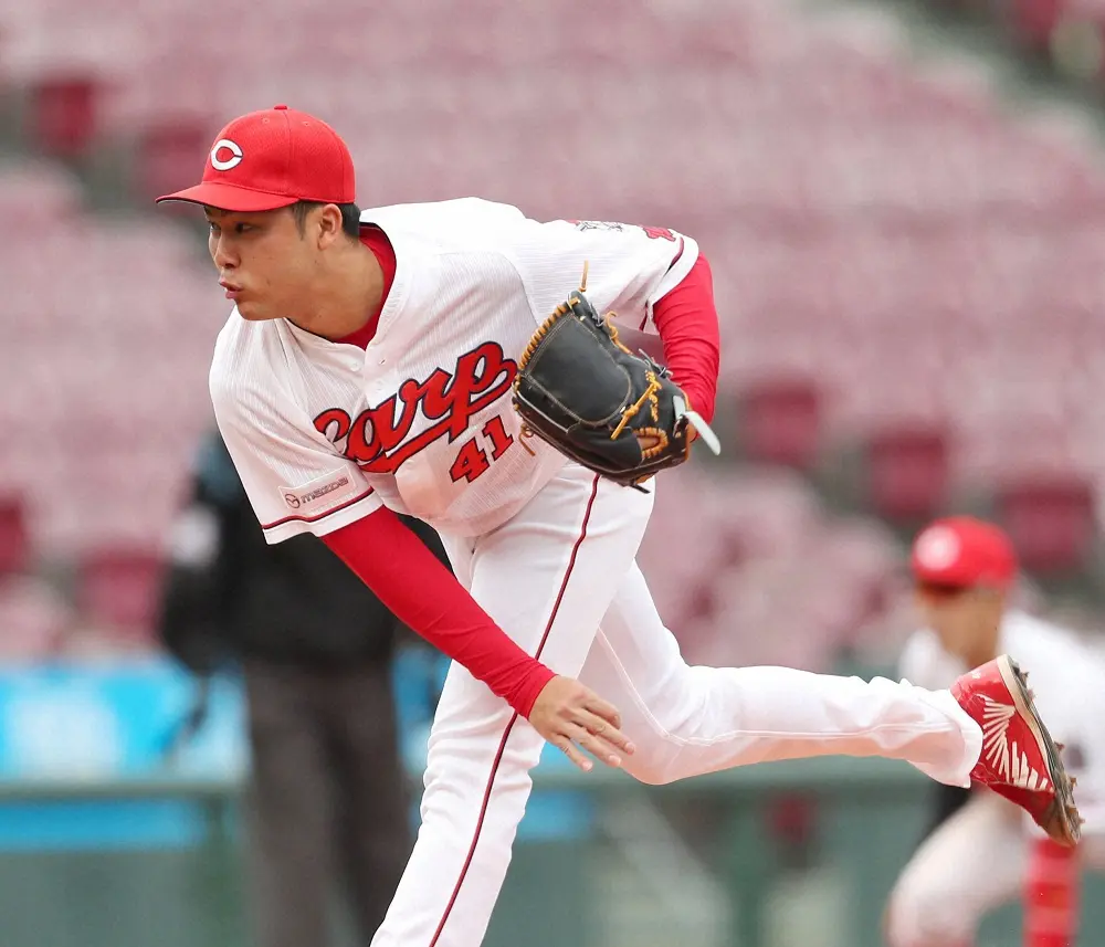 【画像・写真】ソフトバンクが四国IL高知右腕・藤井皓哉と育成契約　14年広島ドラフト4位