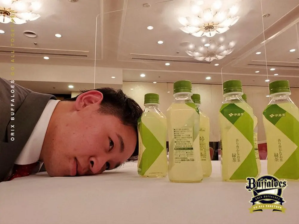 【画像・写真】新人王獲得のオリックス・宮城　授賞式直後の“精根尽き果てた”表情にファンも萌え