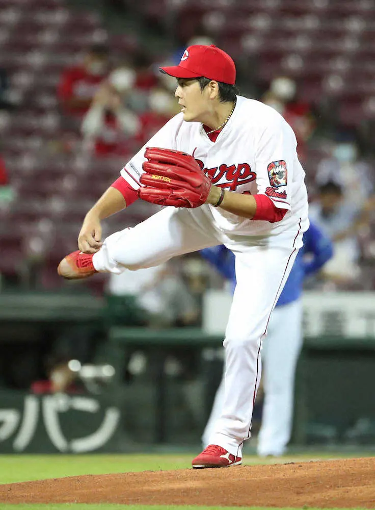 【画像・写真】広島　投手新主将に九里「自覚と責任を持って頑張る」、野手は野間「同じ方向を向いて戦っていく」