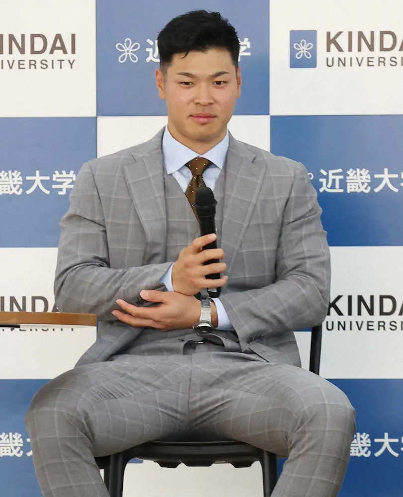 【画像・写真】「世界の輝」になる！阪神・佐藤輝　プロ入り後初の母校・近大凱旋、アーチェリー・古川の話に触発された