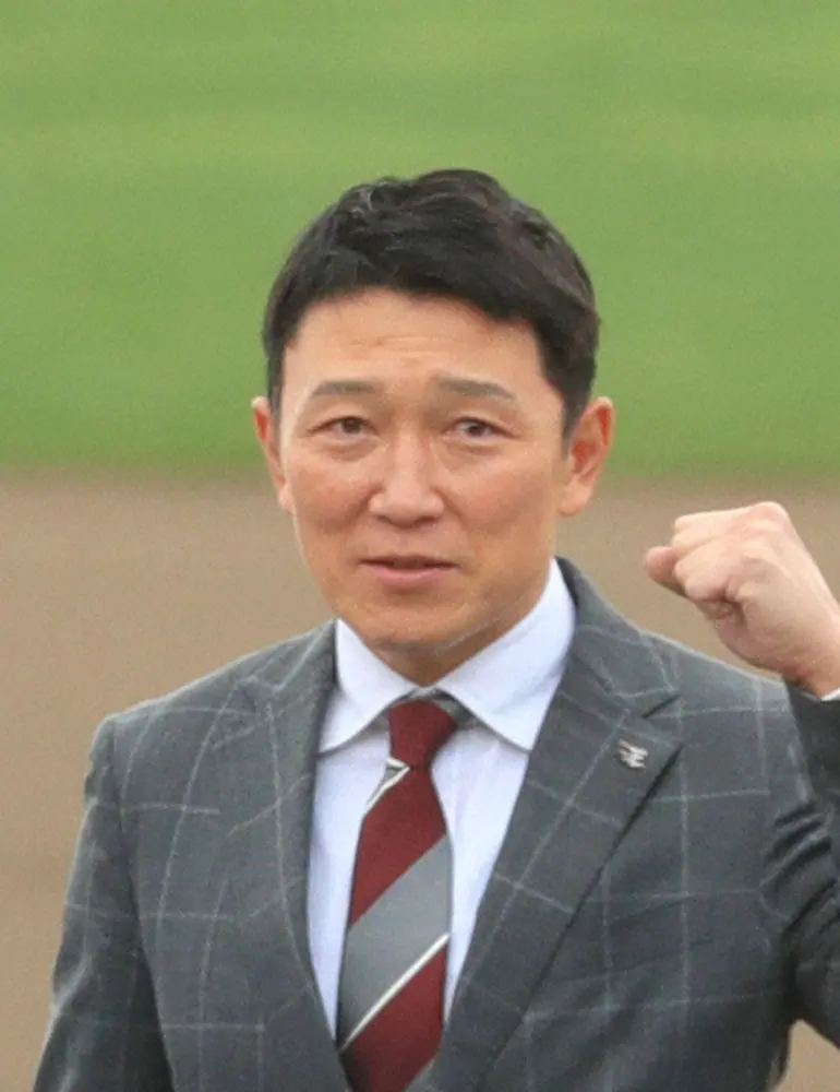 【画像・写真】楽天が仕事納め　退任する立花社長は「10年間ありがとうございました」と最後のあいさつ