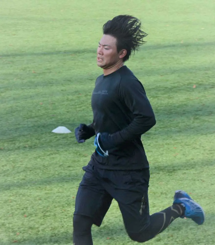 【画像・写真】明大が練習納め　新主将の村松「明大の優勝に重点を置きたい」