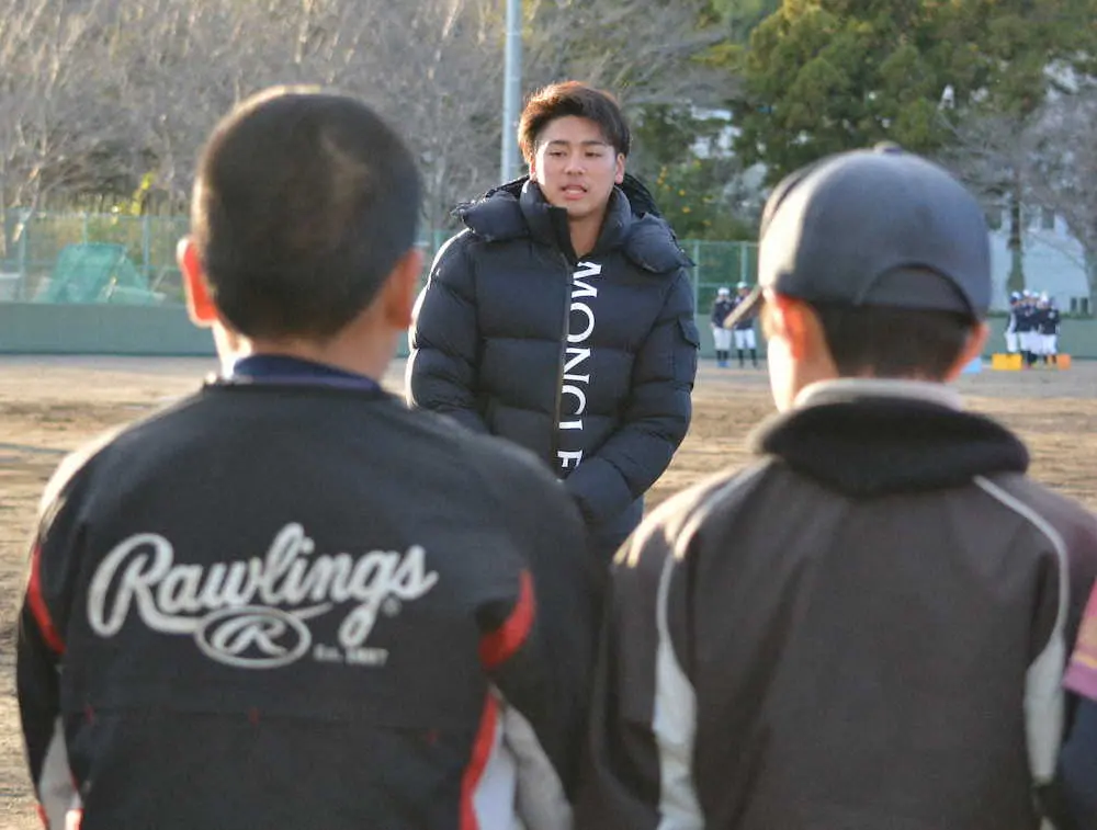 【画像・写真】DeNA・森が島田ボーイズ体験会にサプライズ登場！未来のプロ戦士へエール