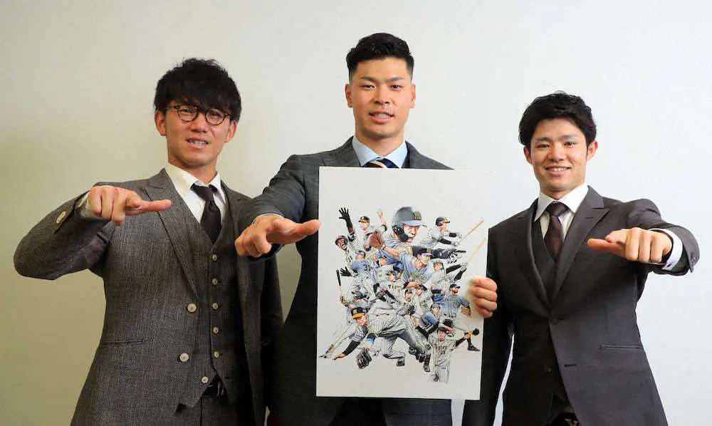 森田まさのり先生のイラストを手にZポーズを決める（左から）伊藤将、佐藤輝、中野（撮影・久冨木　修）　　　　　　　