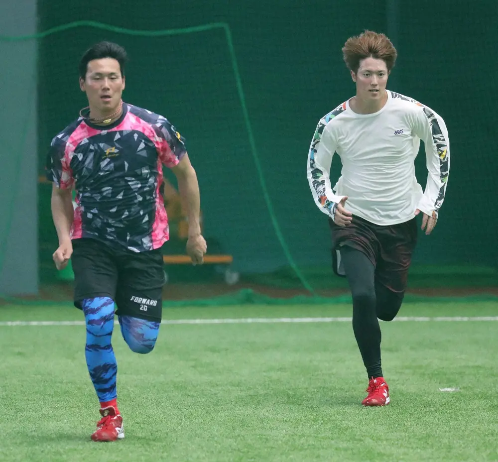 【画像・写真】広島の栗林＆森下は大の仲良し！　別々に聞かれた会沢＆大瀬良「お前ら、イチャイチャし過ぎ！」