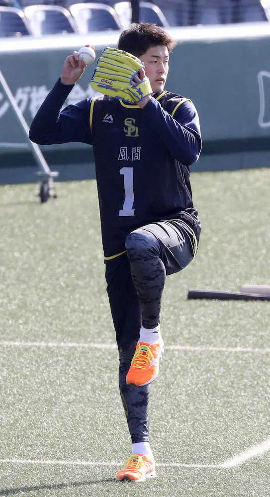 【画像・写真】ソフトB　ドラ1・球打「Qちゃんと言ってもらえれば」、新相棒ホークスカラーのグラブに“愛称”刺しゅう