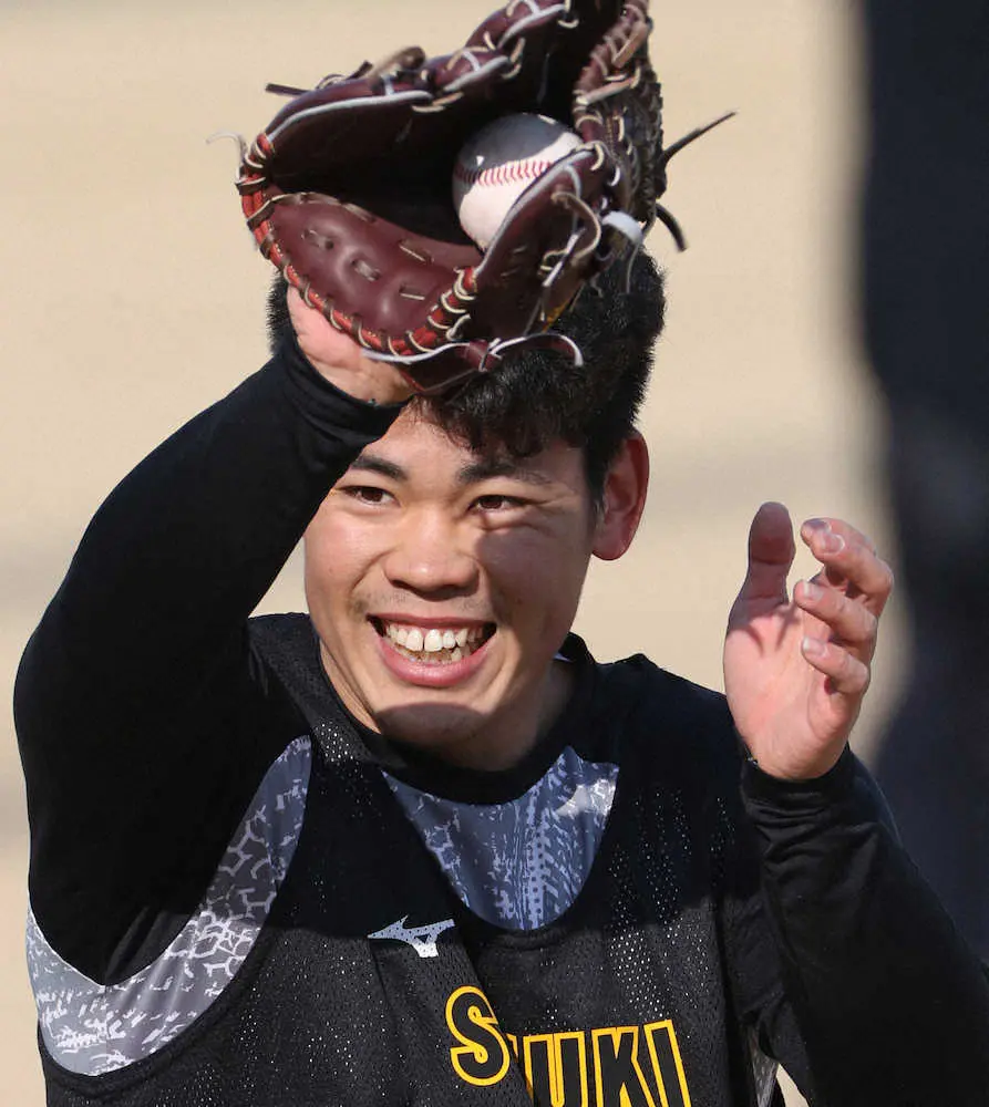 阪神ドラ2 鈴木 佐藤輝 近本斬り誓った キャンプ実戦へ準備着々 内角えぐるシュート系を予告 スポニチ Sponichi Annex 野球