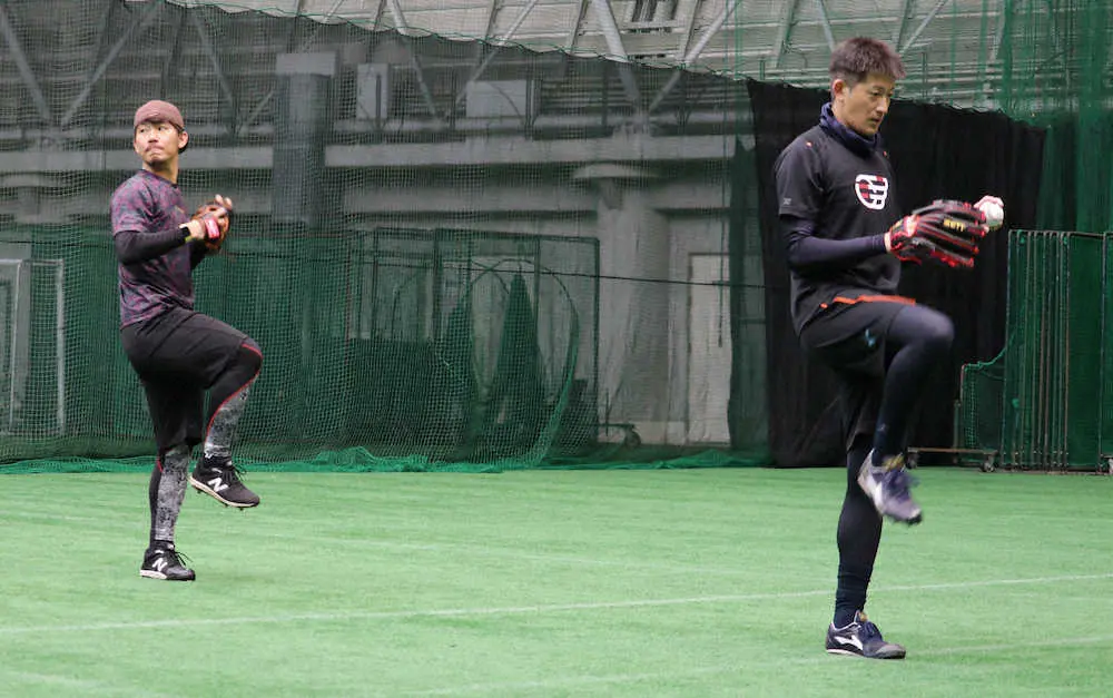 【画像・写真】オリックス・能見「いろいろ話を」　弟子入り志願の伊藤将から質問攻めの毎日　主将の坂本にも助言