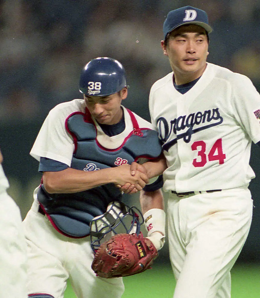 【画像・写真】阪神・矢野監督　殿堂入り山本昌氏を祝福「最初からずっと縁」初先発マスクでバッテリー、愛称の名付け親