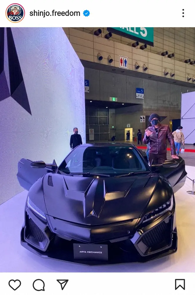 【画像・写真】新庄ビッグボス　超高級スポーツカーを前に決めポーズ　「絶対似合うやつ」「ドライブしたい」の声
