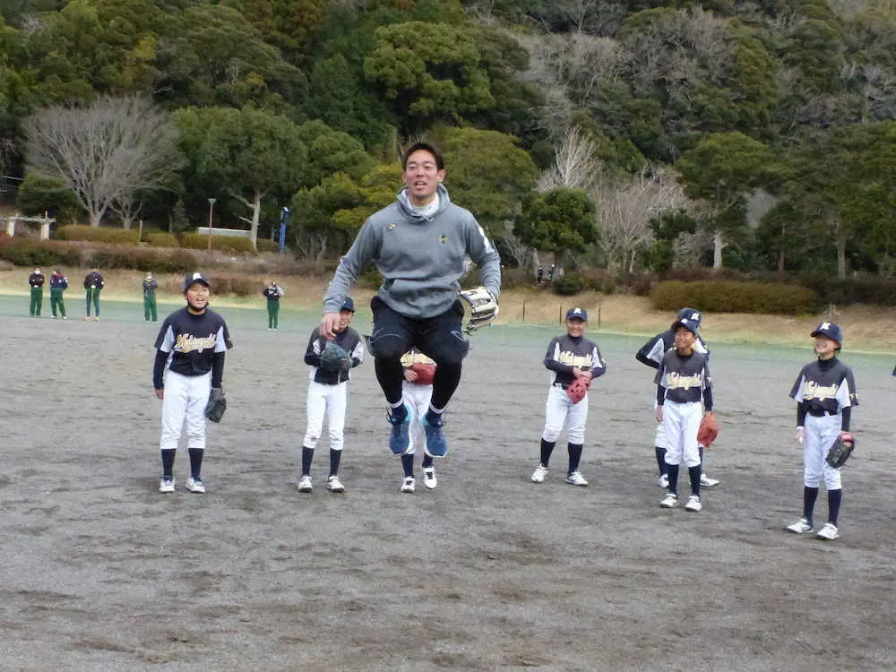 【画像・写真】レッズ・秋山「開国の街」下田で打撃開眼だ！3年契約最終年「結果を出す」