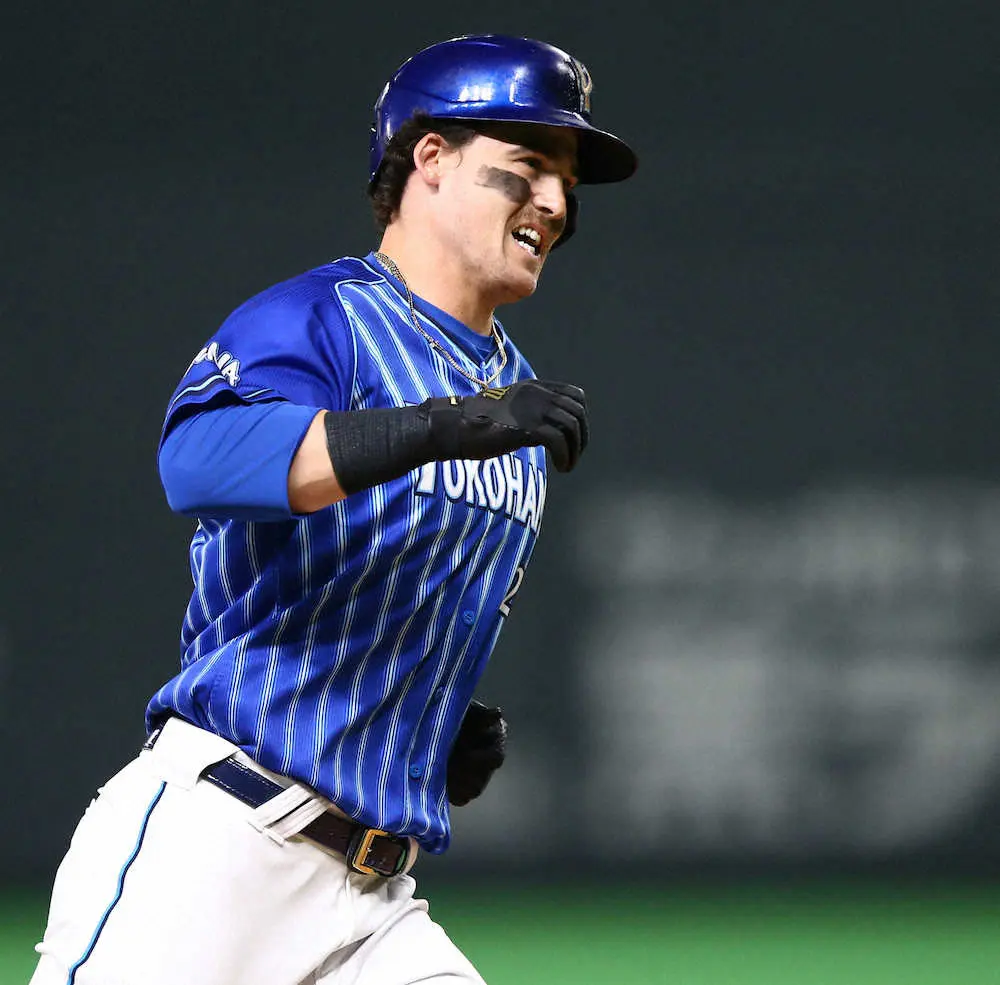 【画像・写真】DeNAの外国人4選手が来日　PCR検査全員陰性　キャンプに参加へ