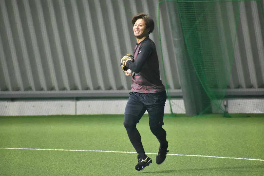 【画像・写真】ソフトバンク佐藤直樹　ラオウ打法で覚醒だ！野球ユーチューバー「ミノルマン」から究極の縦振り伝授