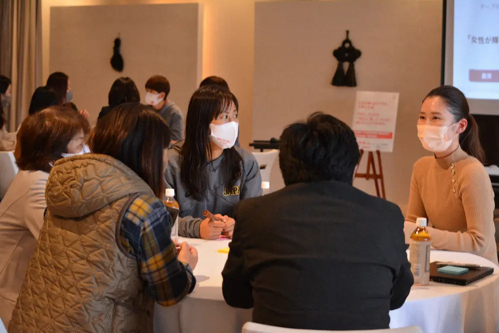 【画像・写真】【女子野球】嬉野市で行われたセッションでは活発な議論が交わされた