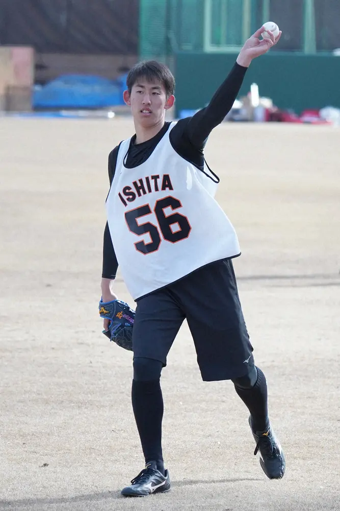 【画像・写真】巨人ドラ4・石田　動かすボールでプロ仕様に