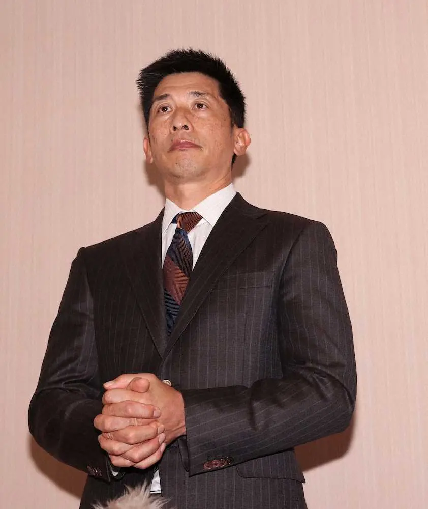 【画像・写真】合同スタッフ会議を終えた矢野燿大監督は取材に応じる（代表取材）