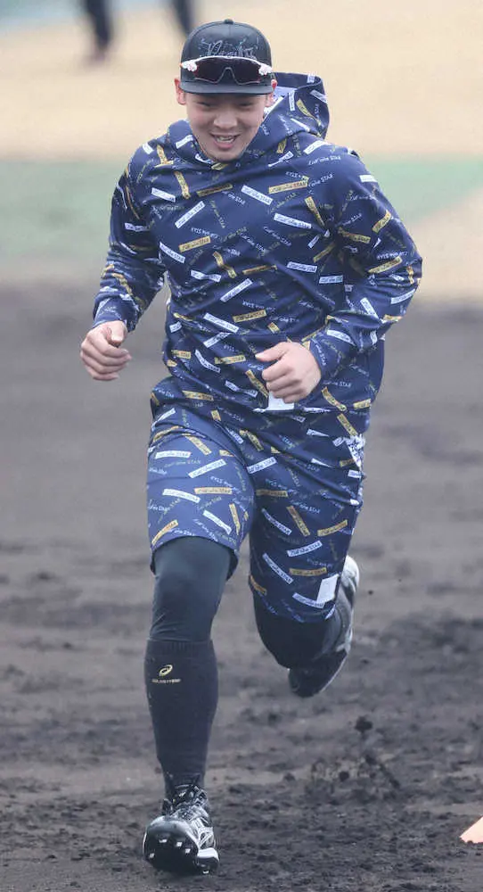 【画像・写真】ダッシュで汗を流す井上
