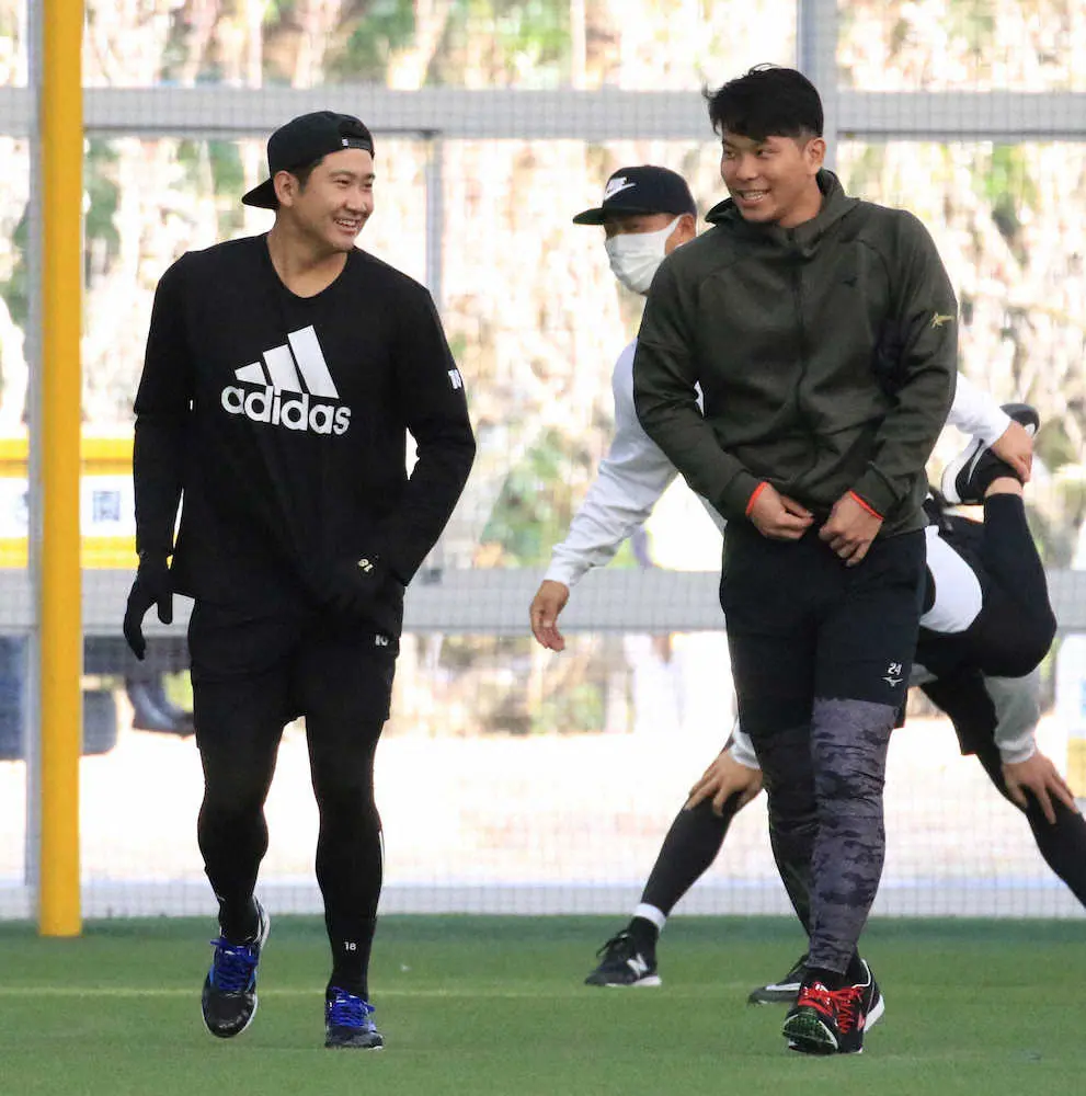 【画像・写真】巨人“ドタバタ”合同自主トレ初日　井納がコロナ陽性…同便で近くに座った数選手隔離