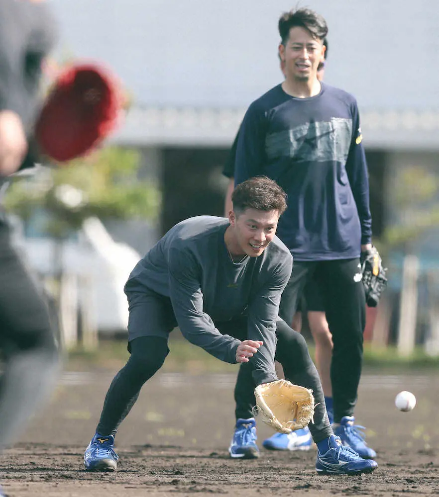 【画像・写真】中日・岩崎　緊張の合流「ルーキーのような気持ち」キャンプ初日からブルペン入りへ