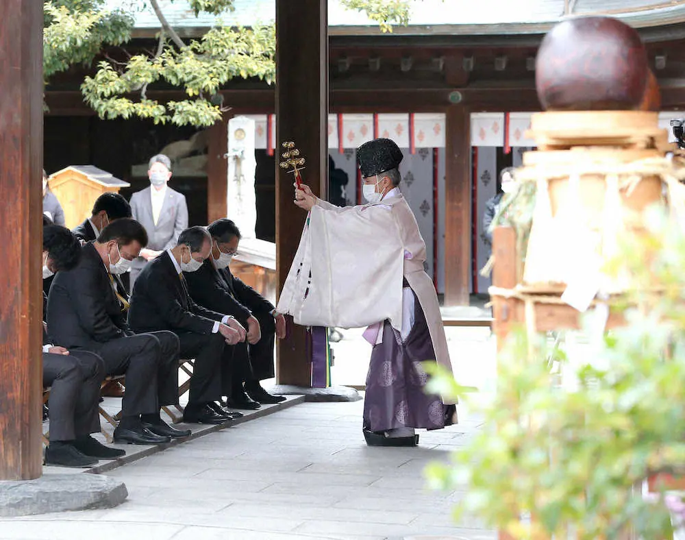 【画像・写真】ソフトB若手中心の宮崎キャンプ　新選手会長今宮「引っ張っていけるように」　必勝祈願