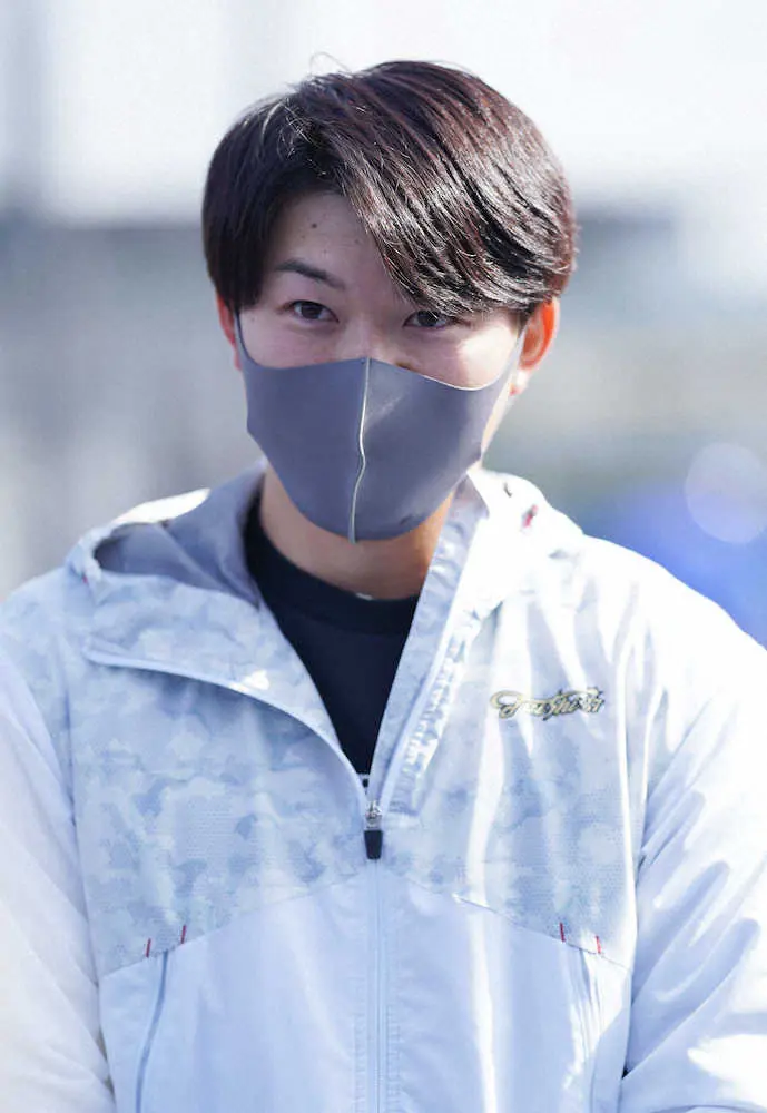 【画像・写真】DeNA・楠本　大田との「たいし対決」負けん！合同トレで巨人・中島の「間合い」意識