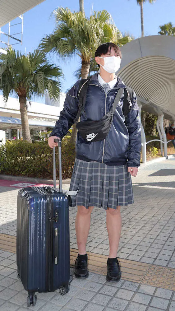 【画像・写真】巨人女子チームも宮崎入り　合同練習も予定　最速127キロ右腕の吉安「菅野選手の投球見たい」