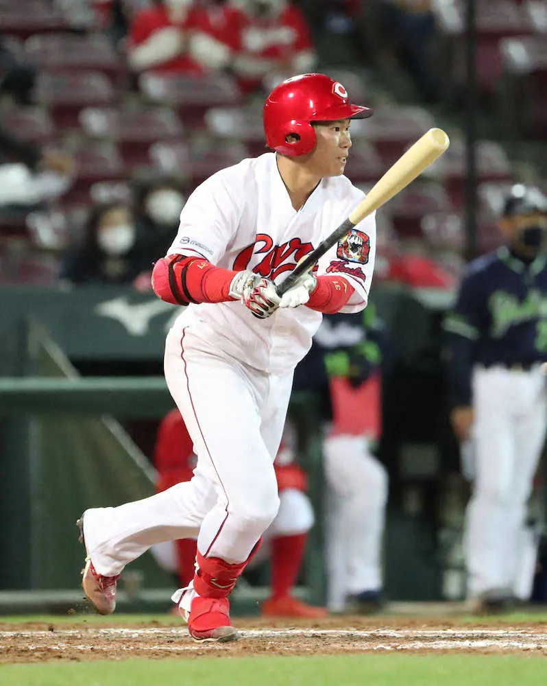 【画像・写真】広島・坂倉　2軍リハビリ組合流へ　上半身コンディション不良で佐々岡監督「一緒にやるのは難しい」