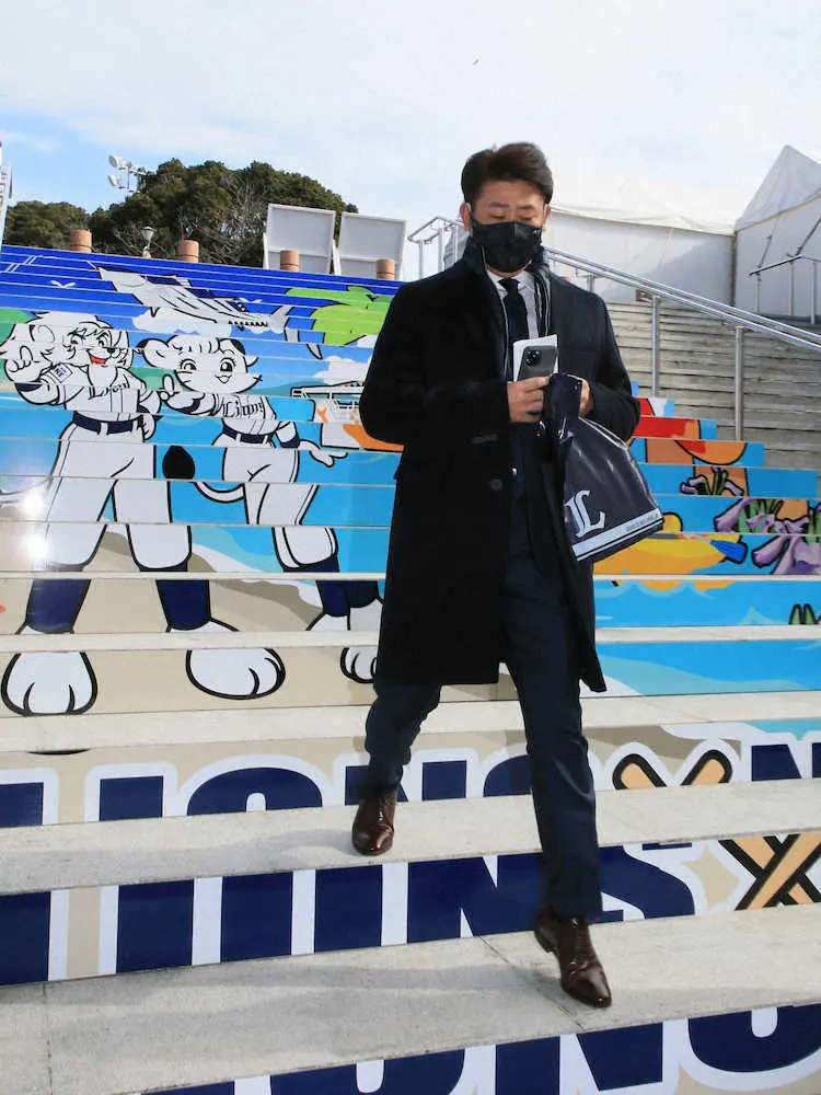 【画像・写真】西武のキャンプ地・南郷スタジアムにできた「新名所」とは…辻監督「名物ができた」