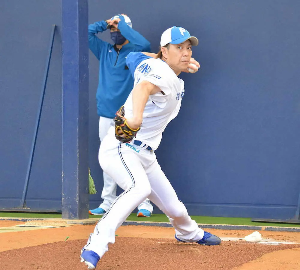 【画像・写真】日本ハム・宮西、初日からエンジン全開　直球に多彩な変化球交えて41球