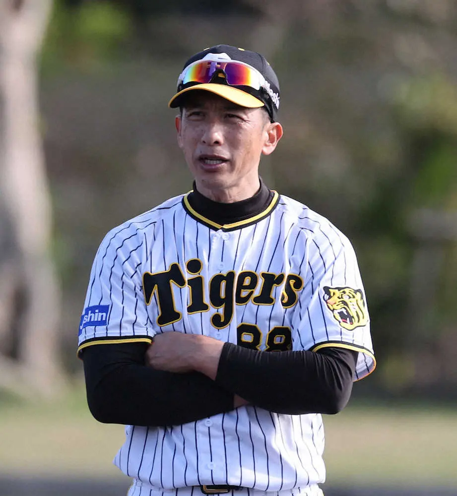 【画像・写真】阪神・矢野監督　3年連続2桁狙う秋山に感心「もっと上を目指す気持ちが表れている」
