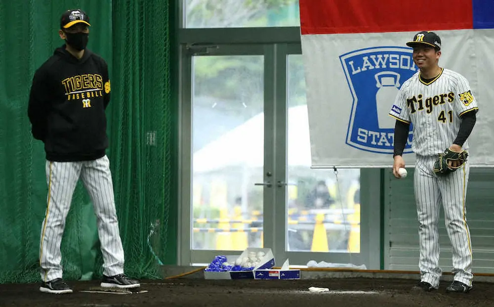 【画像・写真】阪神・村上　矢野監督「3勝いける」に力強く返答「10勝します」、2・8日本ハム戦でアピールだ