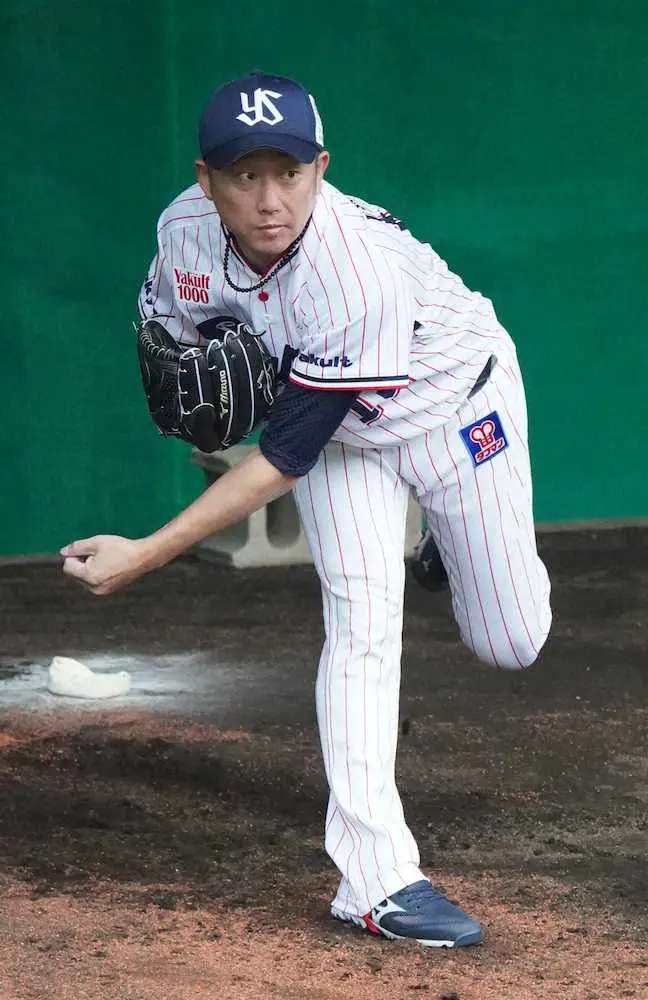 【画像・写真】ヤクルト・石川　42歳も例年通り序盤から全開100球、2日連続ブルペン入り