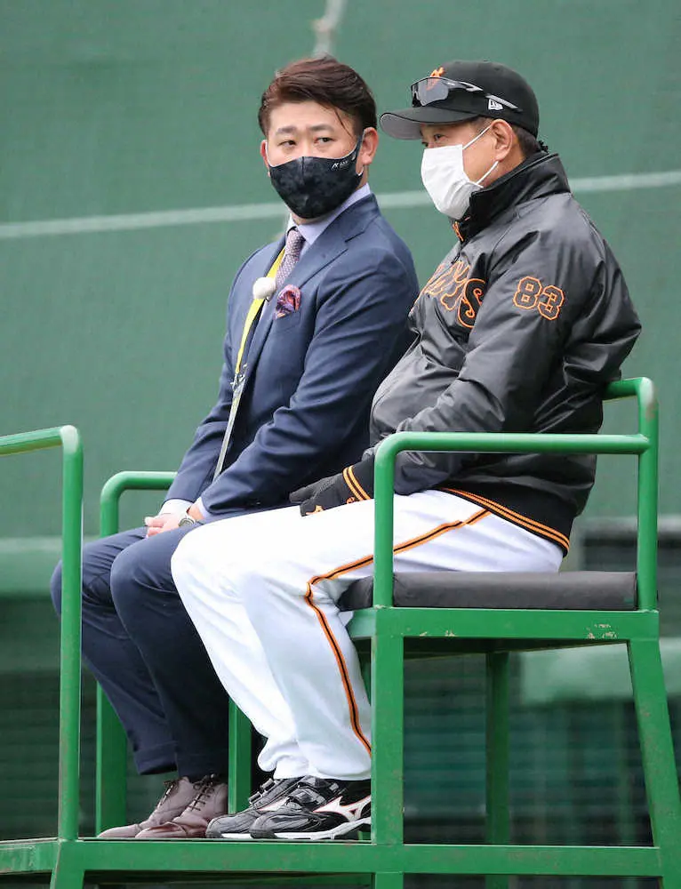 【画像・写真】巨人・原監督　松坂氏と若手投手に熱視線「勉強になったと思いますよ。後ろで見られているだけでもね」