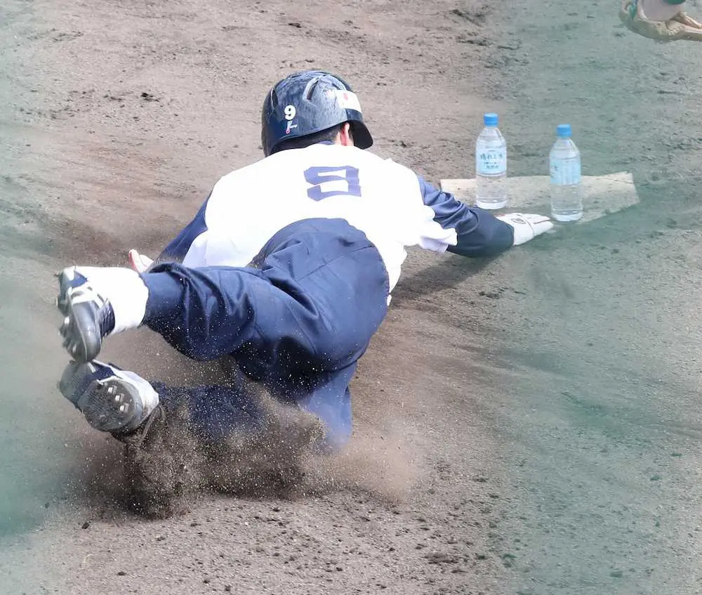 【画像・写真】ヤクルト　今季も「1点」集中、神タッチトレ敢行　本塁ペットボトルの隙間10センチを突け