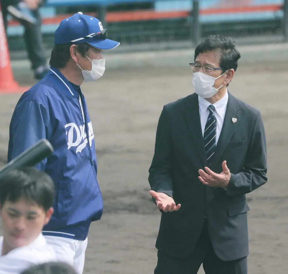 【画像・写真】侍・栗山監督の12球団視察終了「若い選手が出てきていて楽しみ」、3月に台湾と強化試合