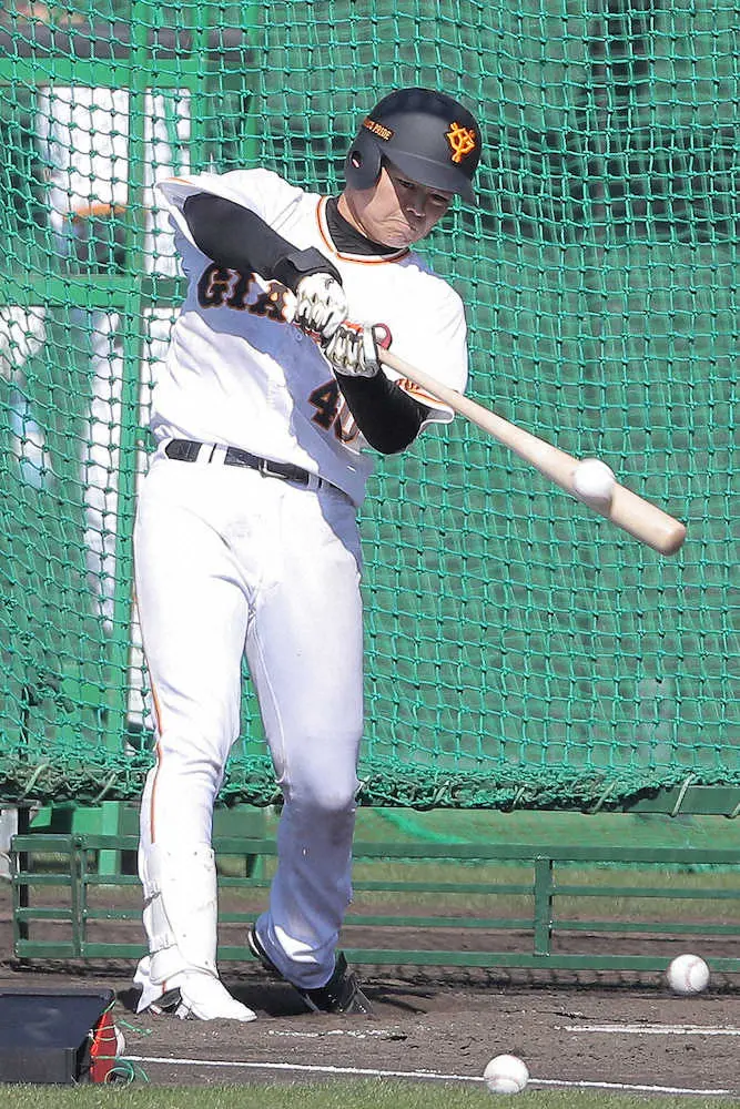 【画像・写真】巨人高卒2年目・中山「いろいろ勉強させてもらっている」“岡本塾”経て11日紅白戦へ闘志