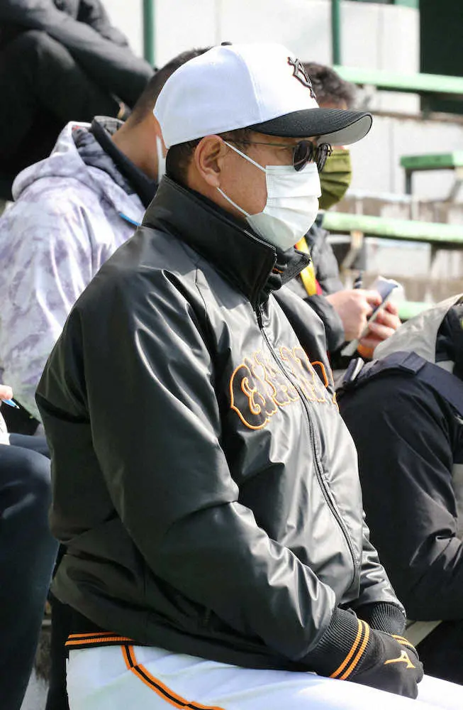 【画像・写真】巨人・原監督　正捕手争い「獲るときには“パンッ”と獲らなきゃダメ」