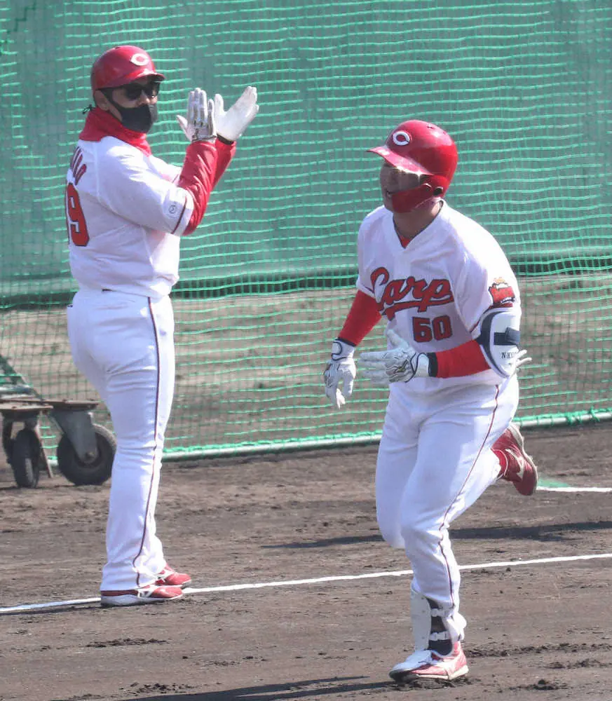 【画像・写真】広島　ドラ3・中村健が初打席初球“プロ1号”&チーム1号もゲット！　小林は最速147キロで2回無失点