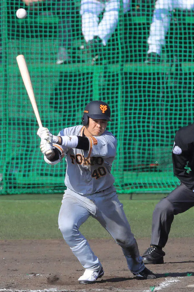 【画像・写真】巨人・中山、全方向に快音3安打　坂本へ挑戦状　原監督「いい意味で驚いている」