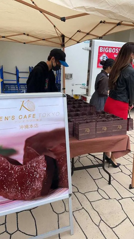 【画像・写真】ビッグボスからのバレンタインチョコは人気沸騰中のガトーショコラ　「ケンズカフェ東京」沖縄本店