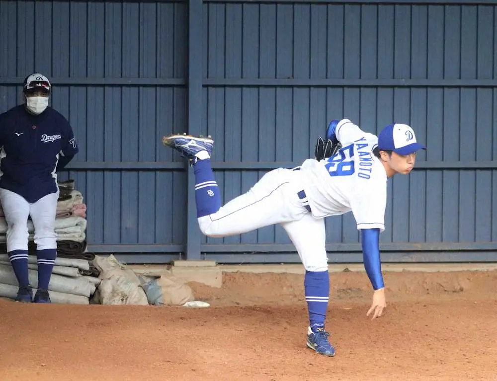 【画像・写真】きっかけはホテルの朝食会場！中日・山本　落合ヘッド直伝シュートに手応え「自分に合っている」