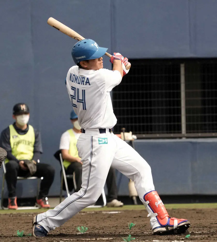 【画像・写真】新庄監督　野村の満塁弾に絶叫「うぉーい、ナイスホームラン、完璧！」