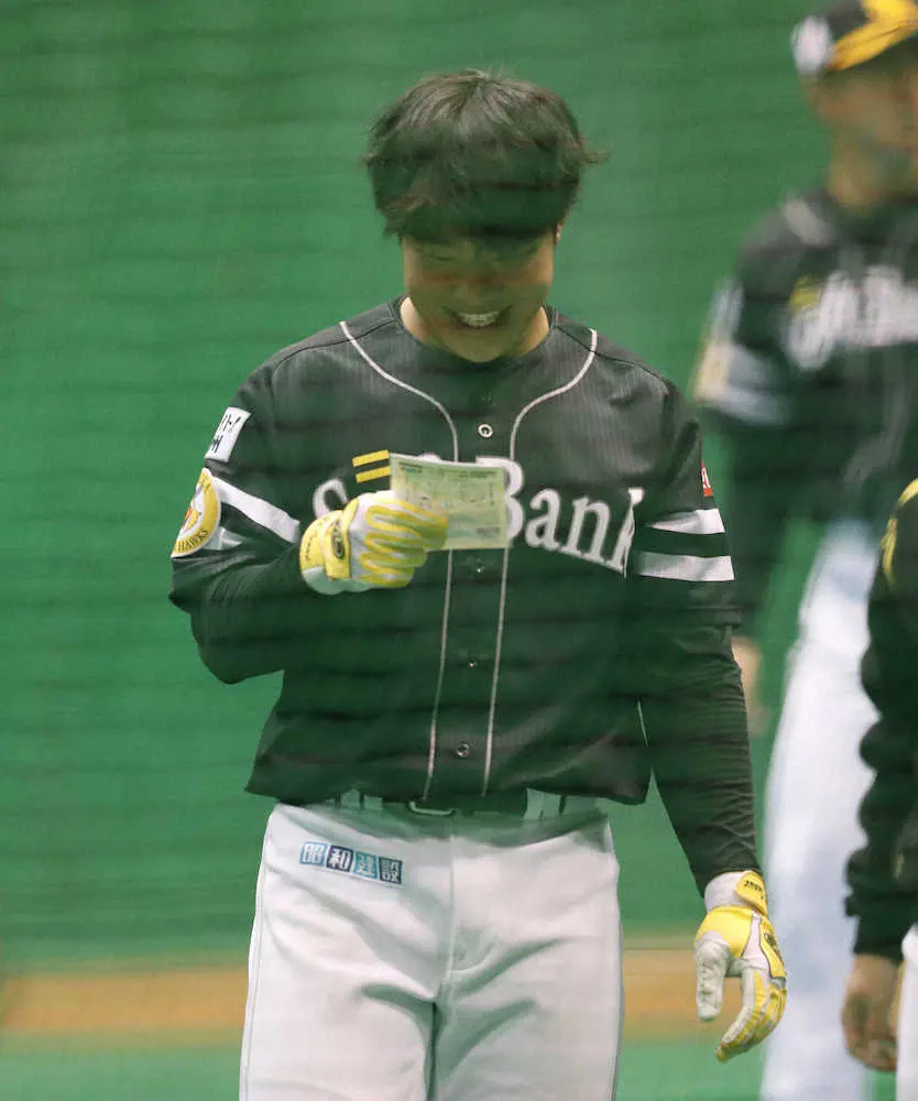 【画像・写真】ソフトB・王会長　“MVP”に井上選出　紅白戦2試合で1本塁打含む3安打6打点に「一番目立っている」