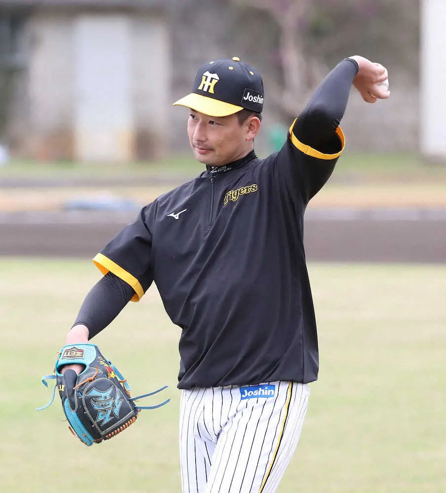 【画像・写真】【キャンプ隠しマイク】阪神・岩崎　練習中に鳥から“狙い撃ち”「あの鳥は大物になりますよ」