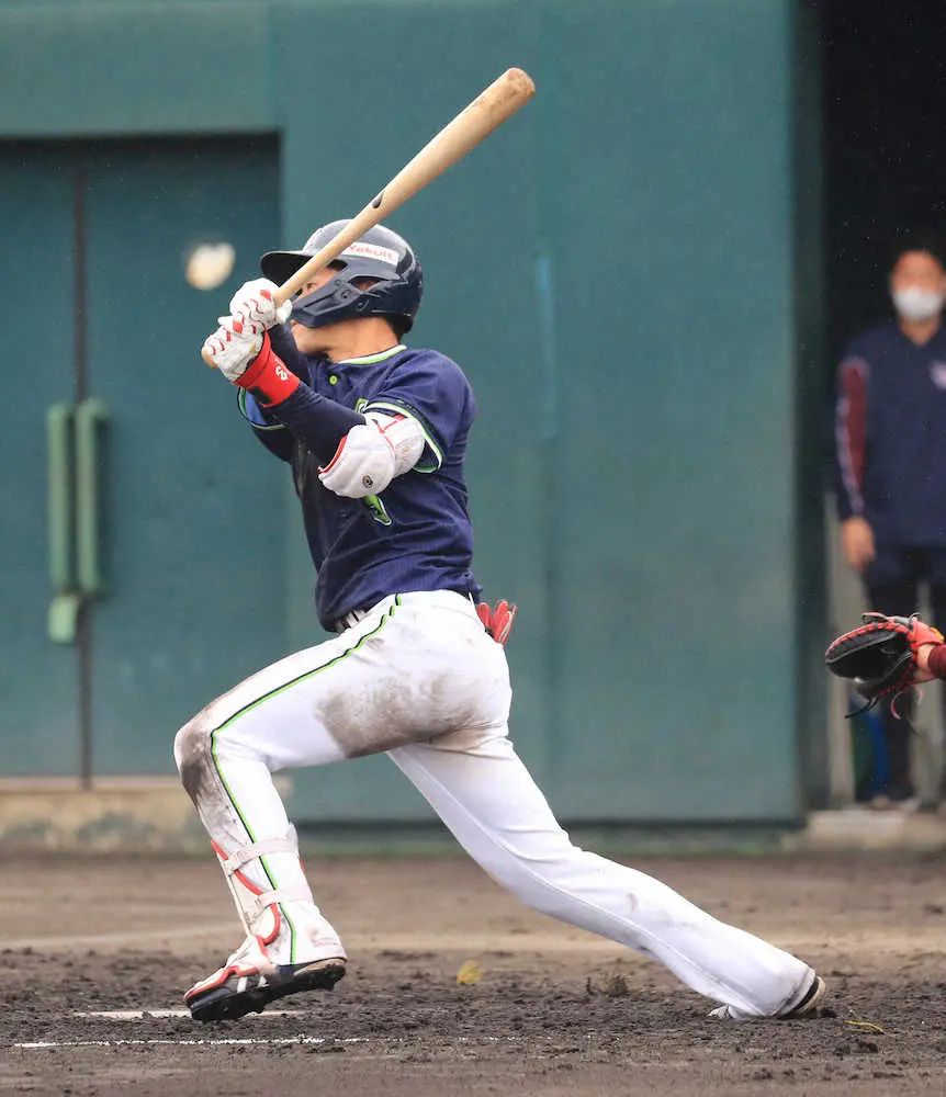 【画像・写真】ヤクルト・塩見　古田流高め「目付け」で脱三振　3安打中2安打が追い込まれてから