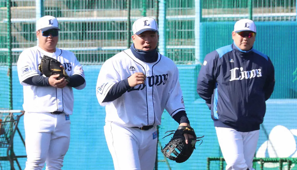 【画像・写真】【キャンプ隠しマイク】西武・辻監督　100キロ超えトリオに「ちょっとグラウンドがへこんでいた」