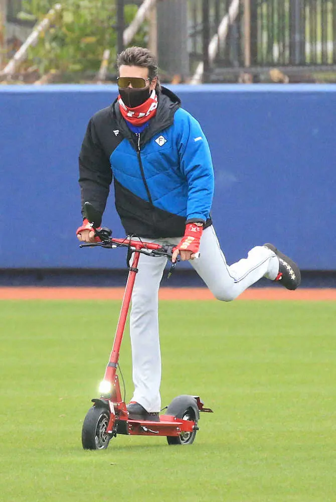 【画像・写真】【ビッグボス　ボイス】キックスケーターの馬力に驚き「45キロまで出るんだよ。凄くない？」