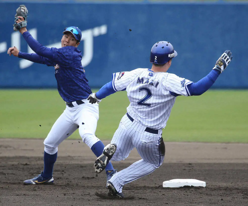 【画像・写真】DeNA・牧　22日から1軍合流、キャンプ初実戦で1安打1盗塁　三浦監督「動きを見ても問題ない」