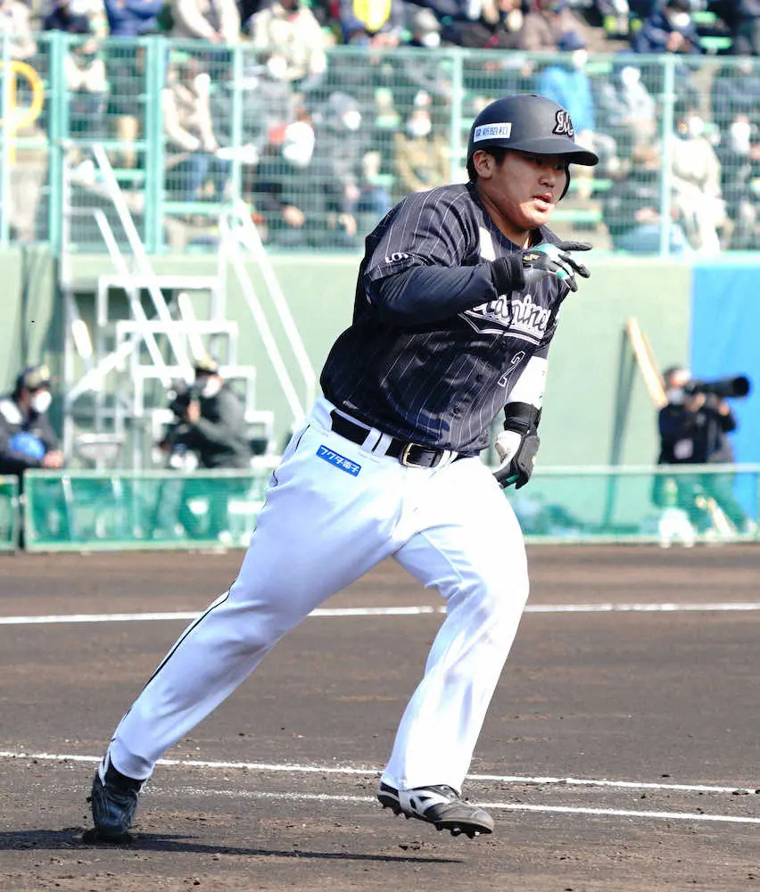 【画像・写真】ロッテ・ドラ1松川2安打1打点　16年ぶり快挙へ、井口監督「ローテ投手との相性見る」