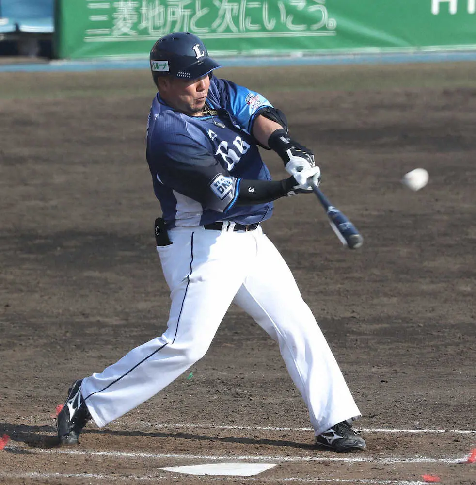 【画像・写真】「尻」に火？西武・山川が復活弾！　打席テーマ「構えた時の“お尻”」の位置決め下半身固定